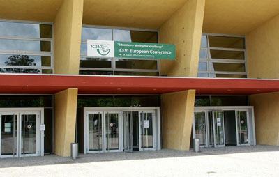 Bild: Eingangsbereich TU Chemnitz